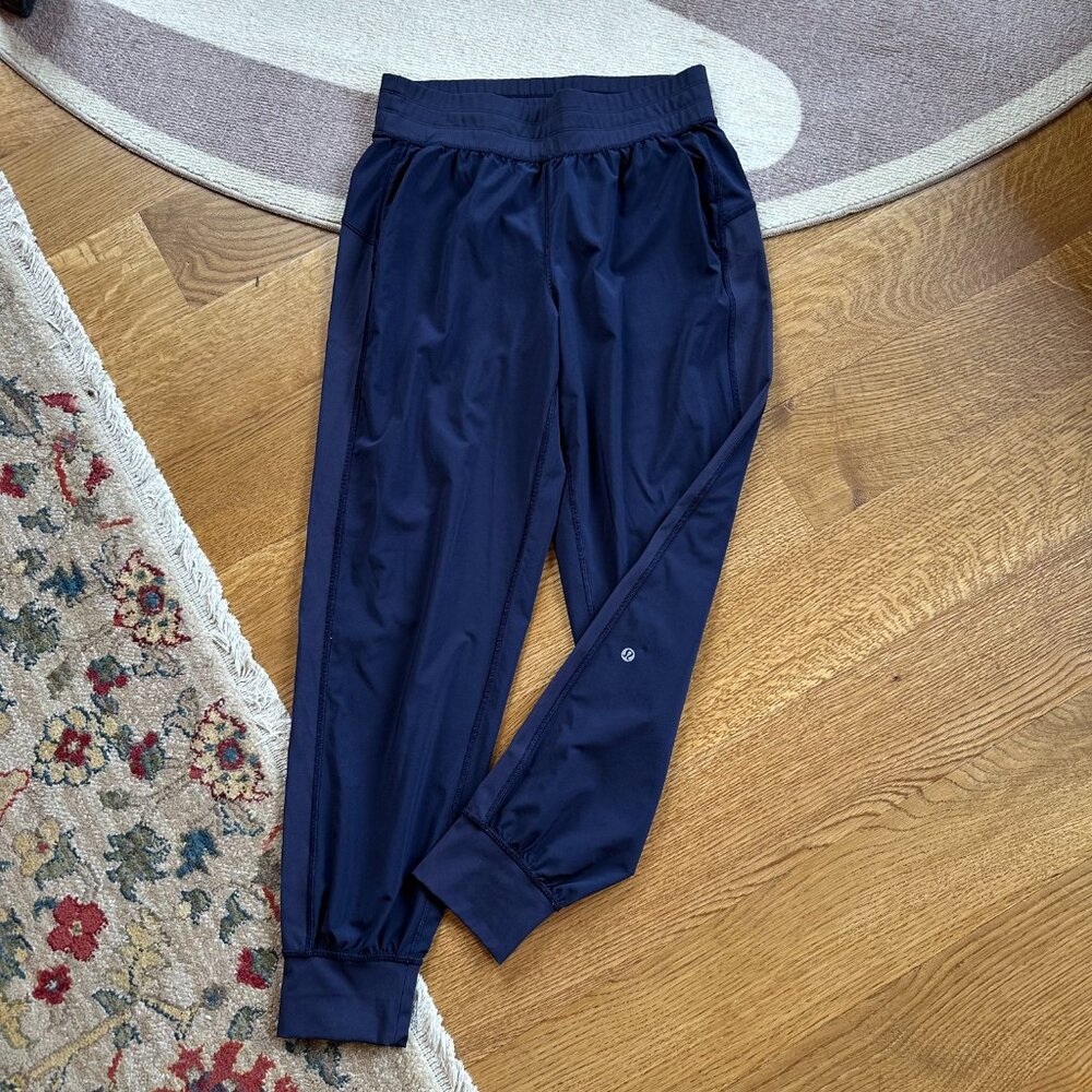 LULULEMON ATHLETICA Sun Setter Jogger | navy | 8 - Picture 2 of 9